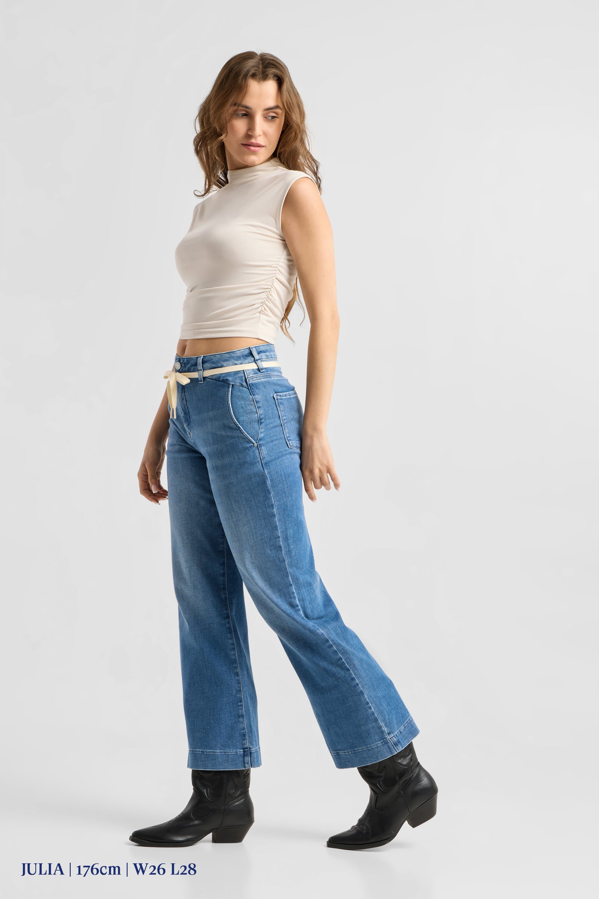 DEW Flared Cropped Soft Denim - French Pocket - Medium Blue