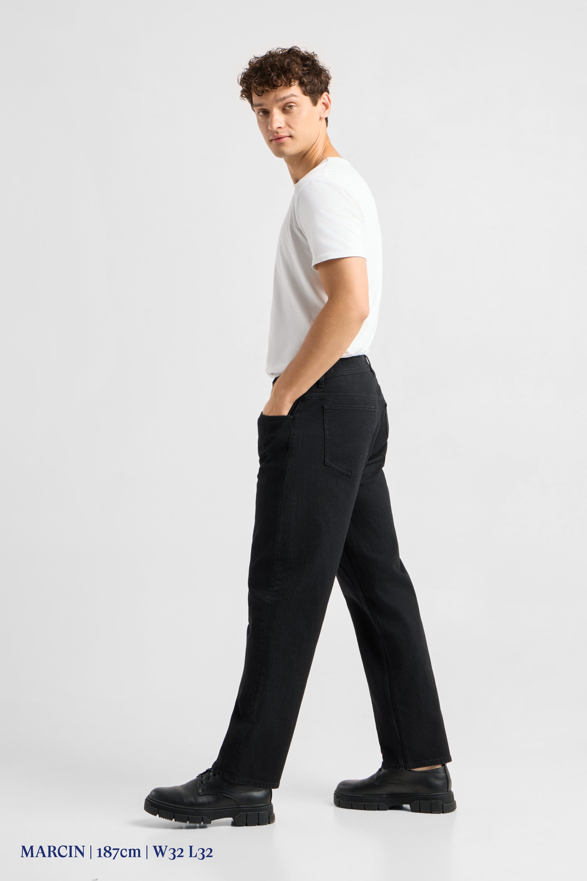 VEGA Minimal Stretch - Relaxed - Black/Black