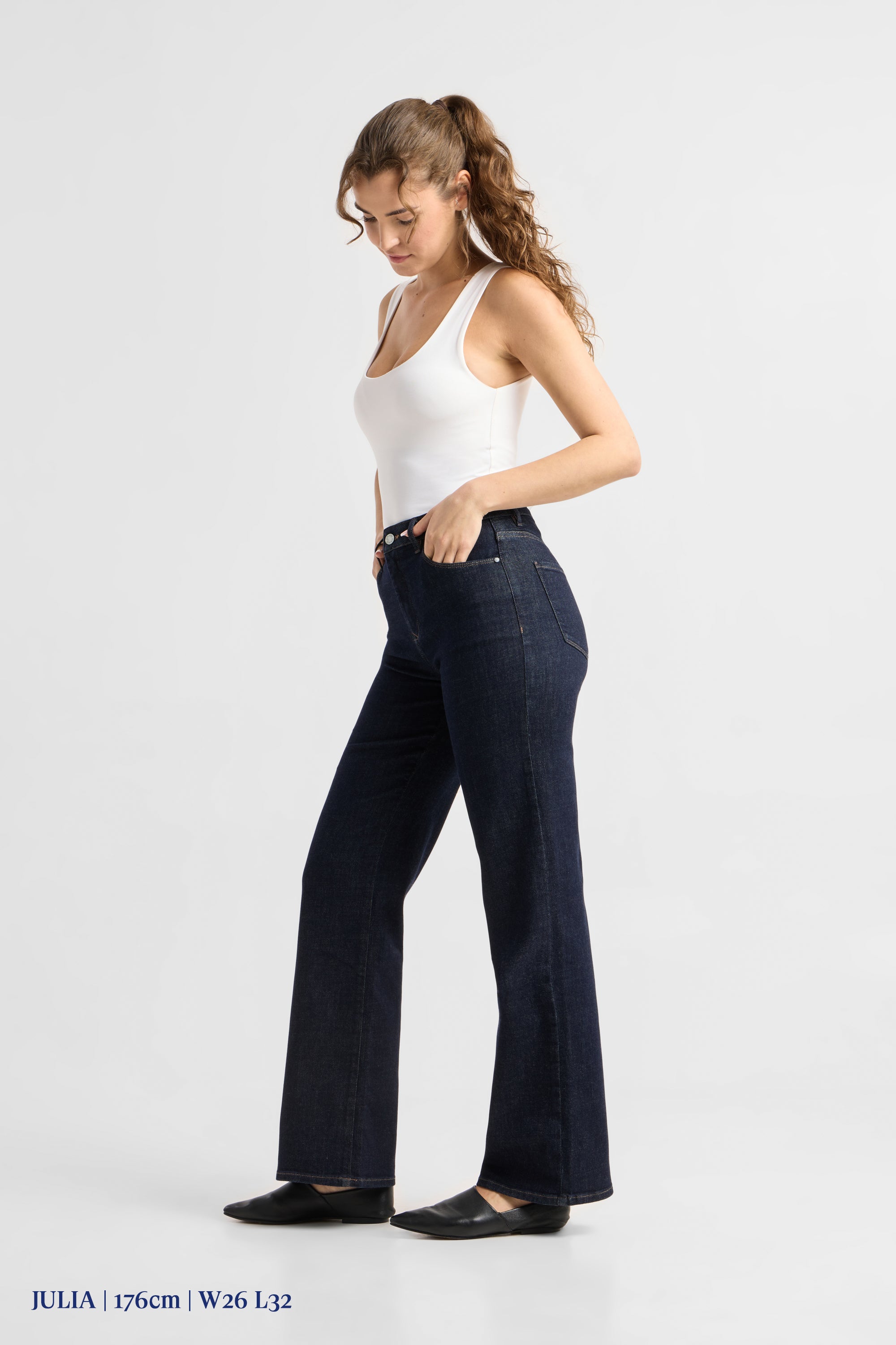 DEW Flared Soft Denim - Classic - Raw Blue