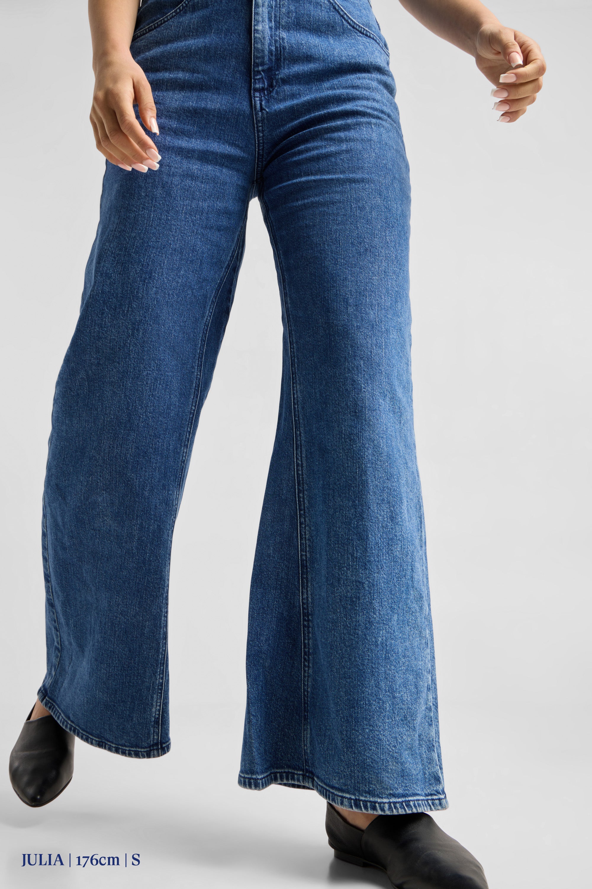 TWITTER Minimal Stretch - Short Sleeve Overall - Medium Blue